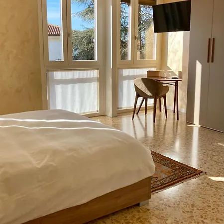 T-rooms בסאנו דל גראפה