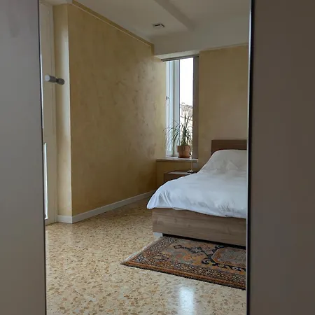 T-rooms בית הארחה