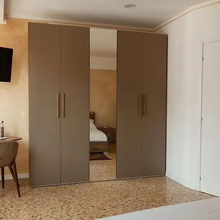 T-rooms בית הארחה בסאנו דל גראפה